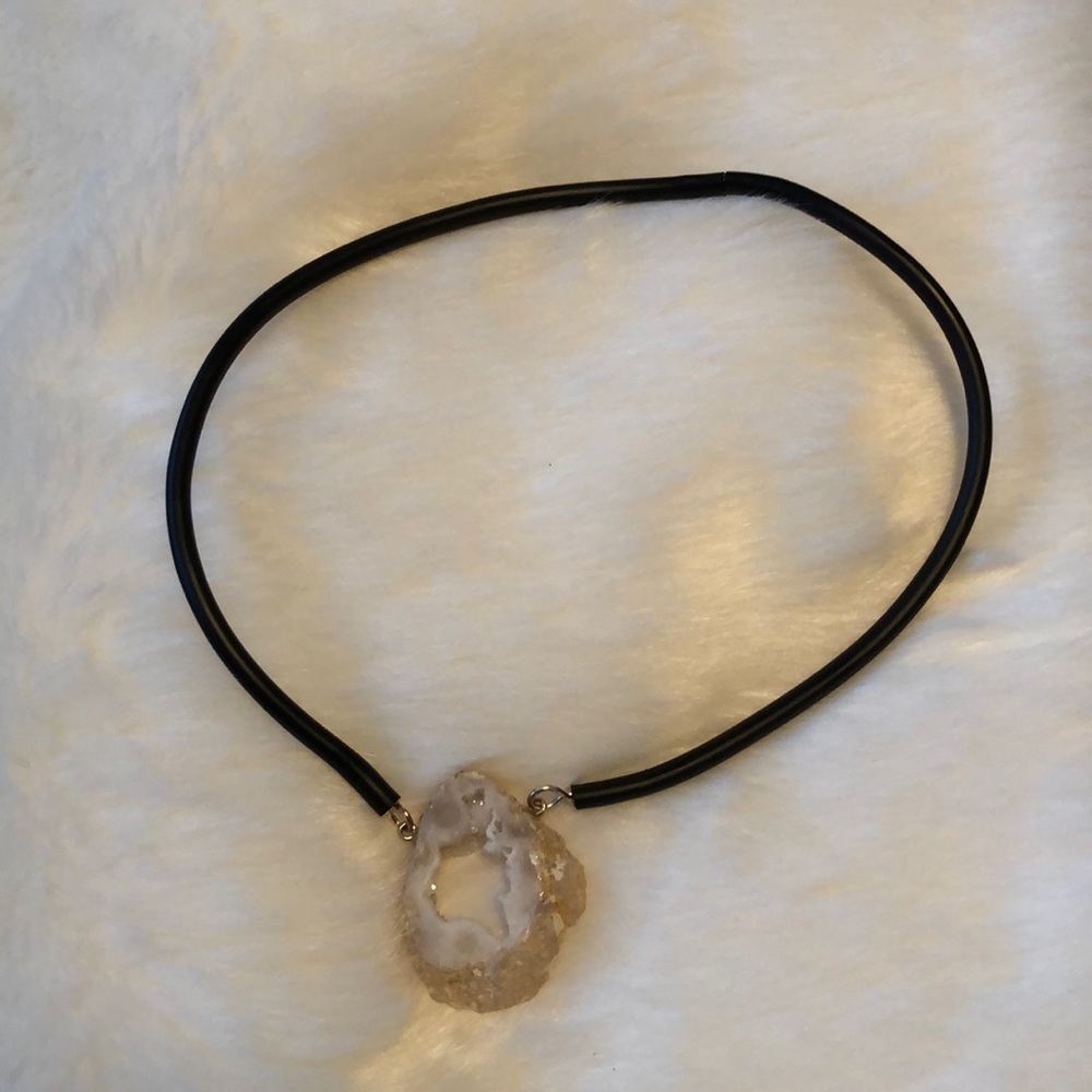 NWOT mineral rock necklace